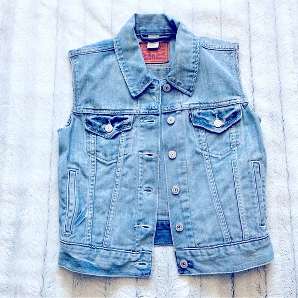 Levi’s cutoff denim vest - Picture 1 of 5